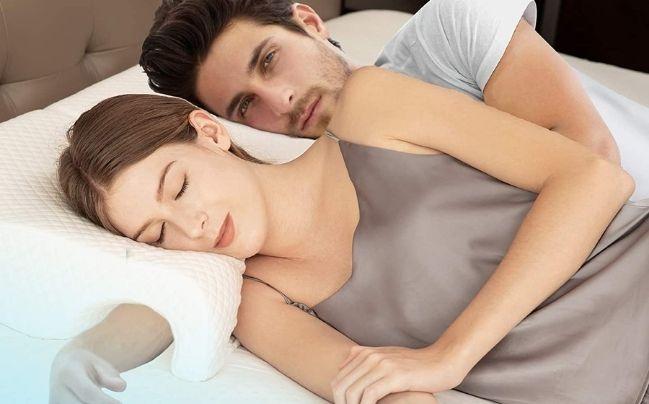 How to choose the best body pillow with an armhole