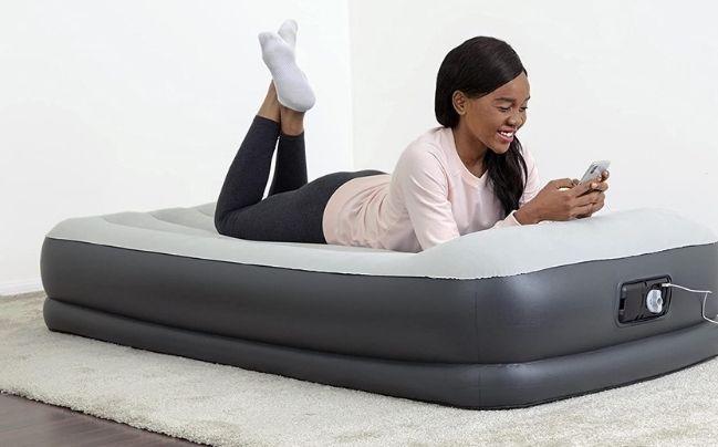 How much weight can an air mattress hold